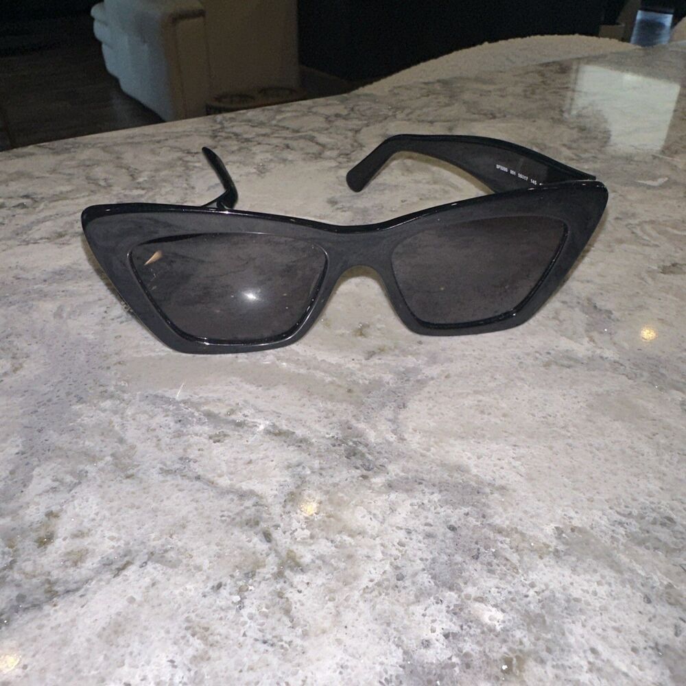 Salvatore Ferragamo SF929S 001 Sunglasses –Black Cat Eye 55mm – One Arm Detached